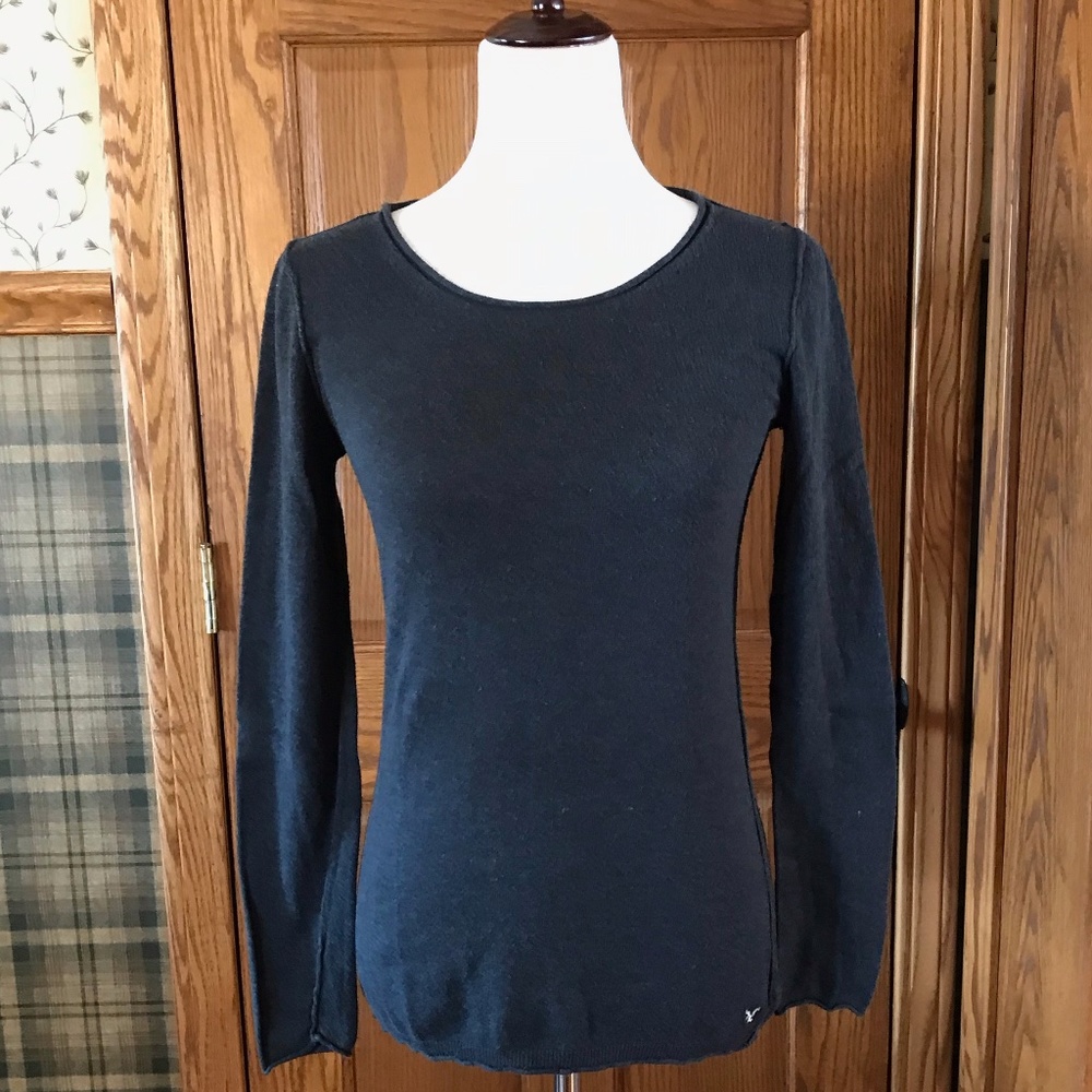 American Eagle Women's Sweater - Size M
